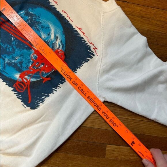 Vintage Peace on Earth Sweatshirt - Picture 6 of 7